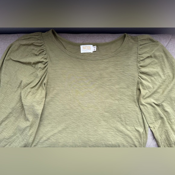 Women’s Nation LTD Cecilia Balloon Sleeve Tee - Picture 3 of 3